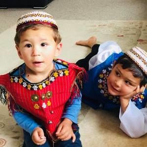 Meet your Posher, Dunya